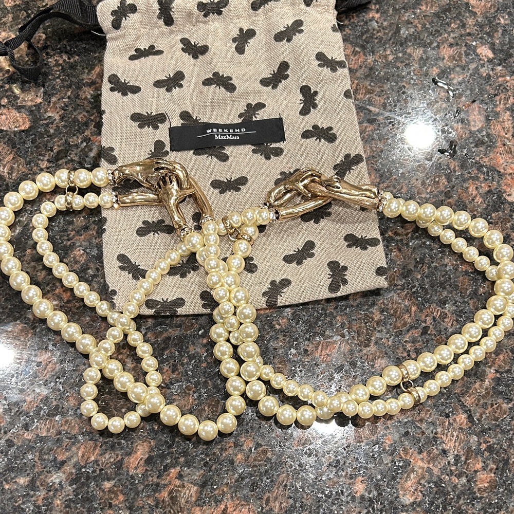 MaxMara Double Strand Faux Pearl Necklace Accessory with Gold Hardware